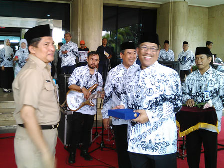Pencarian PGRI Ciledug - Persatuan Guru Republik Indonesia Cabang Ciledug